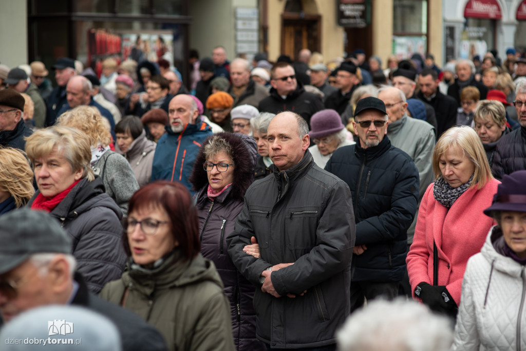 Droga Krzyżowa przeszła ulicami Torunia