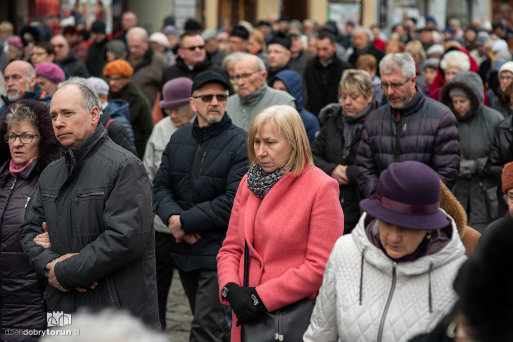 Droga Krzyżowa przeszła ulicami Torunia