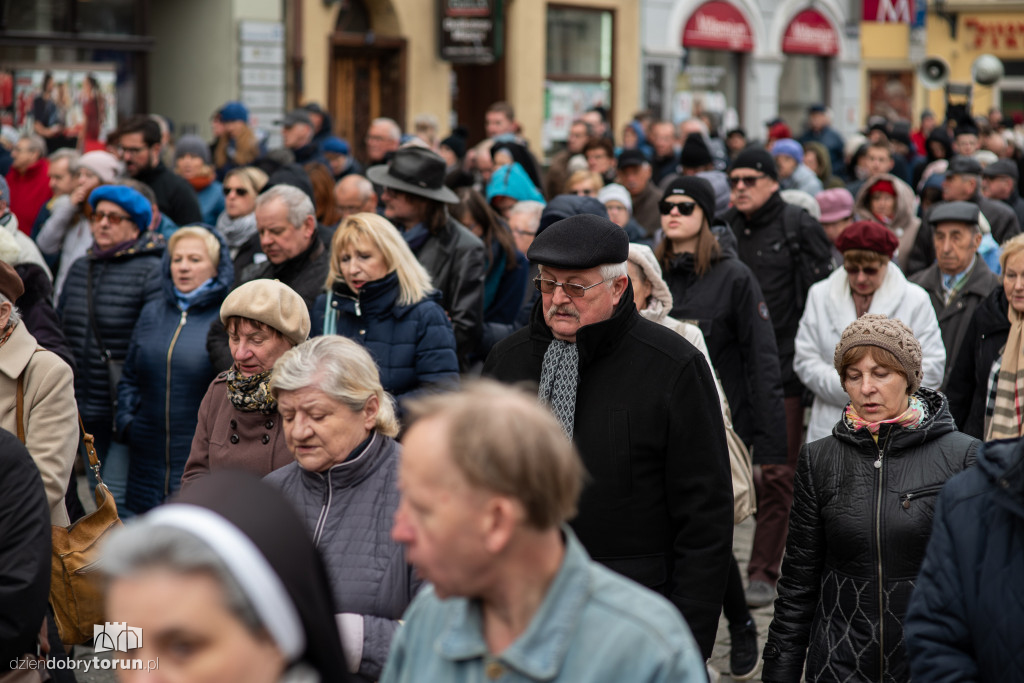 Droga Krzyżowa przeszła ulicami Torunia