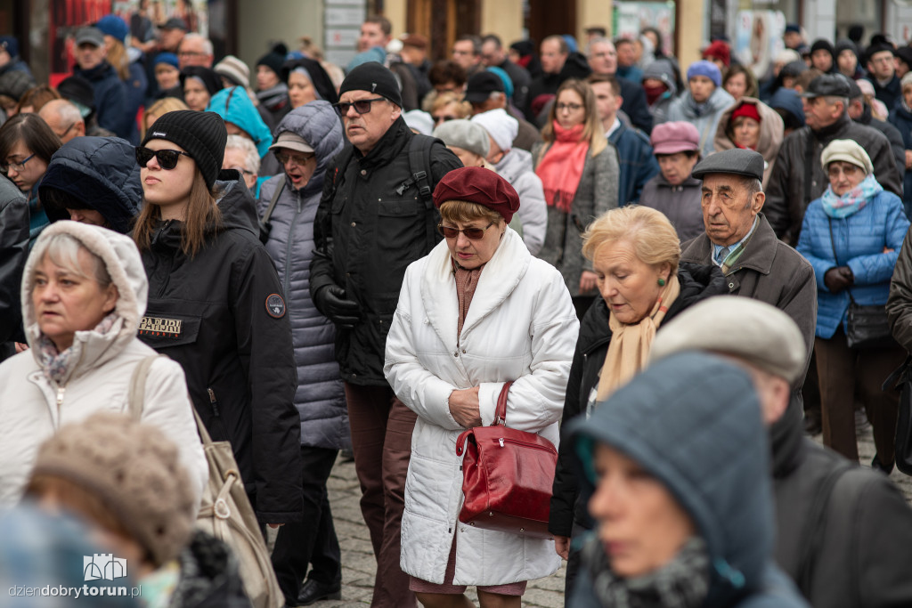Droga Krzyżowa przeszła ulicami Torunia