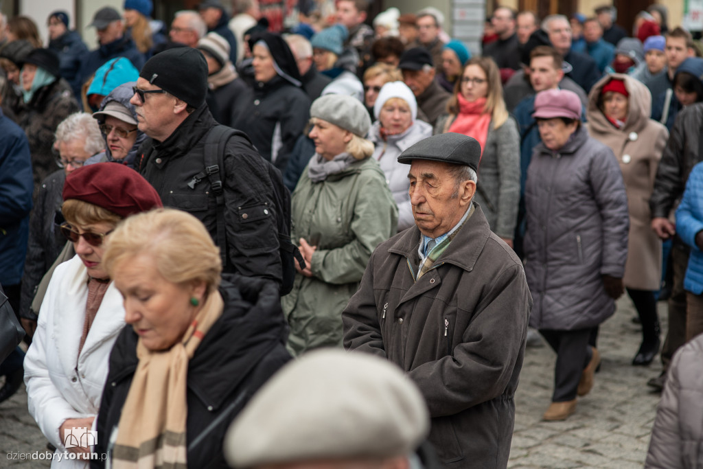 Droga Krzyżowa przeszła ulicami Torunia