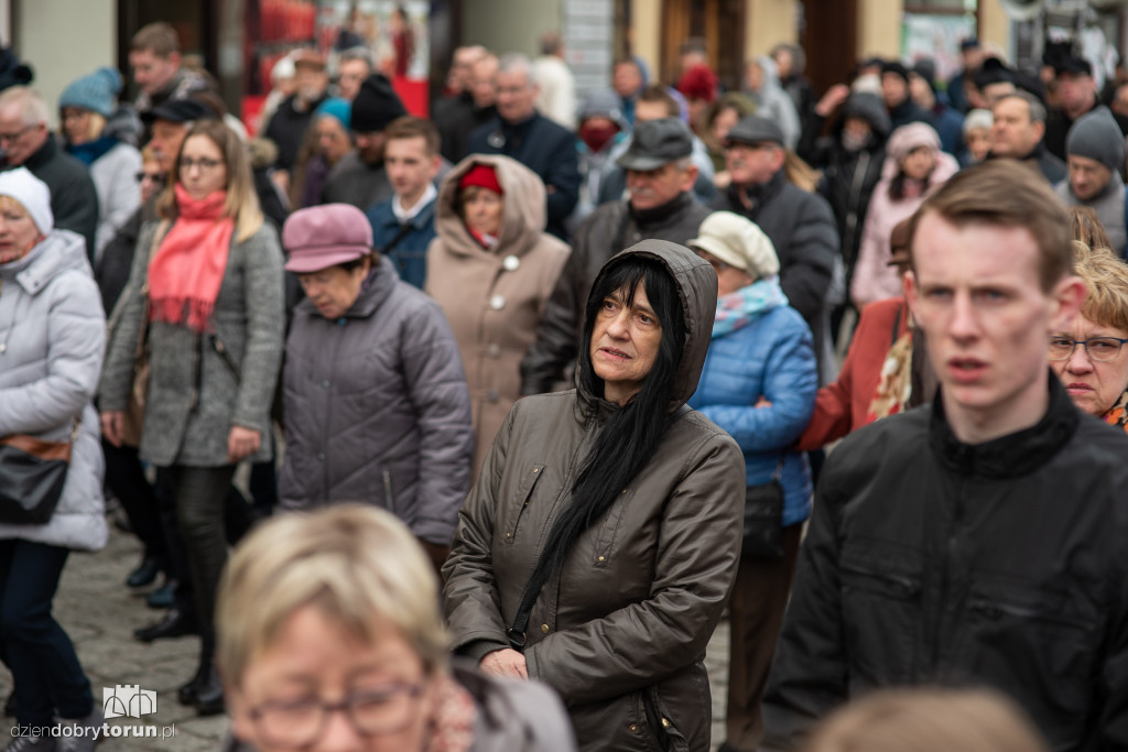 Droga Krzyżowa przeszła ulicami Torunia