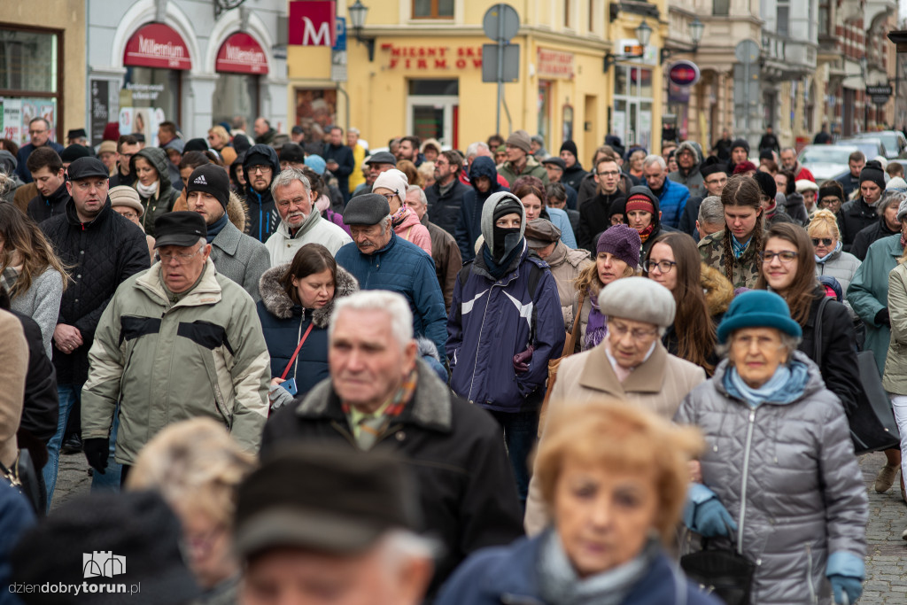 Droga Krzyżowa przeszła ulicami Torunia