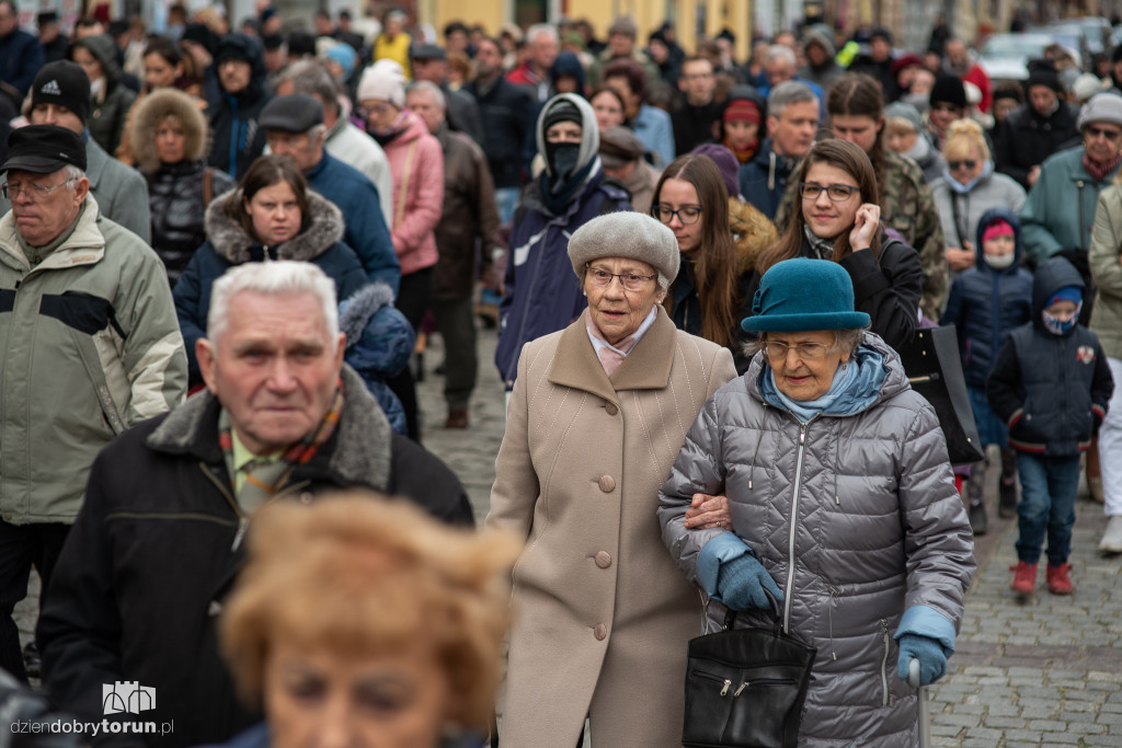 Droga Krzyżowa przeszła ulicami Torunia