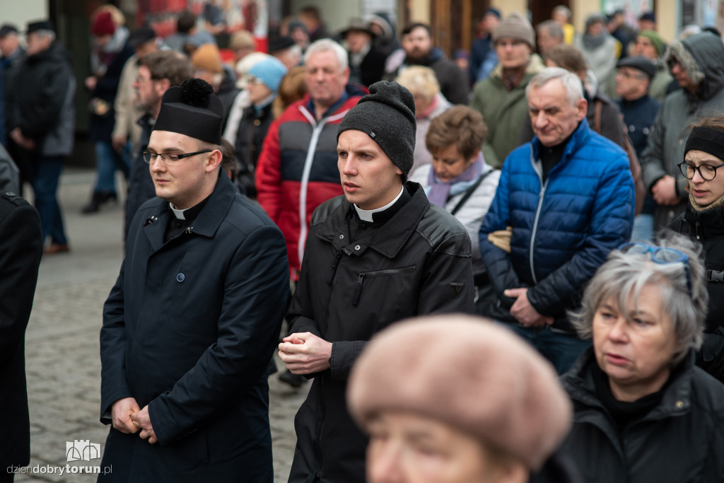 Droga Krzyżowa przeszła ulicami Torunia