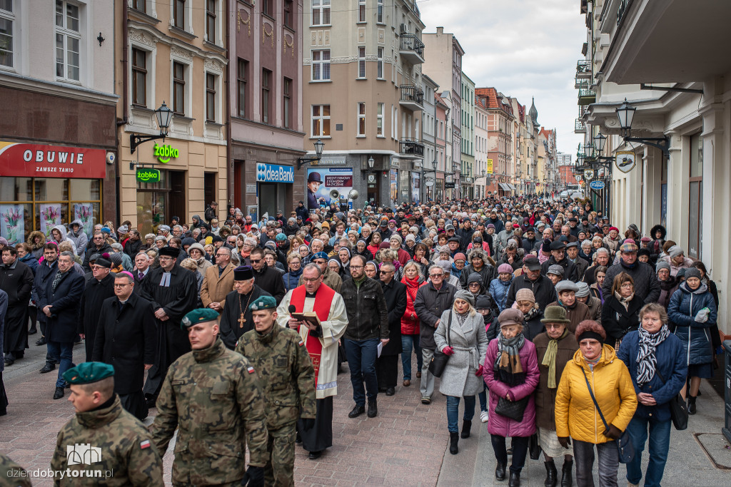 Droga Krzyżowa przeszła ulicami Torunia