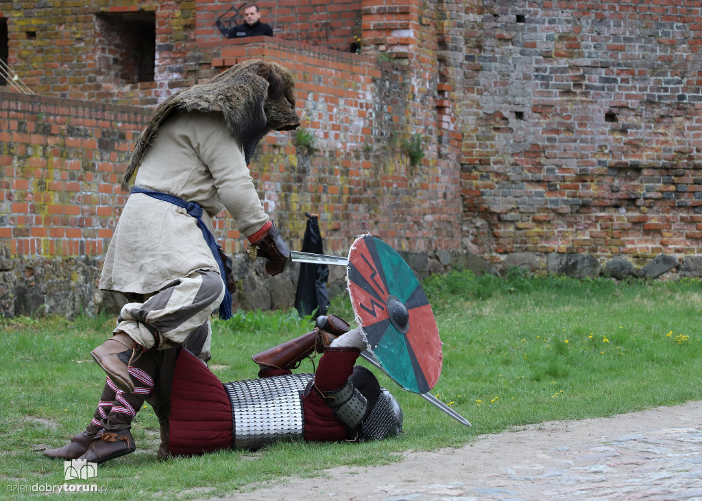 Majówka z historią na Zamku Dybowskim