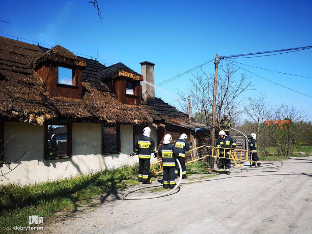 Pożar karczmy Grzybek w Białych-Błotach
