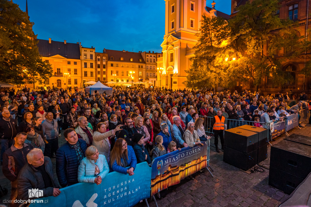 Koncert zespołu Pudelsi na starówce