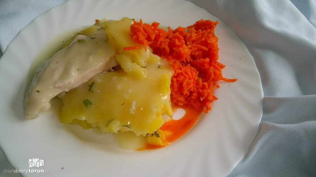 Zdjęcia posiłków ze szpitala na Bielanach