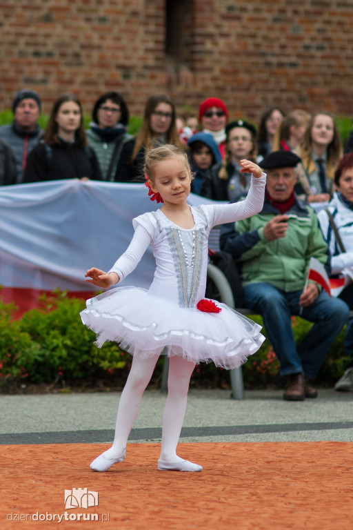 Dzień Flagi - Uroczystość wojskowa