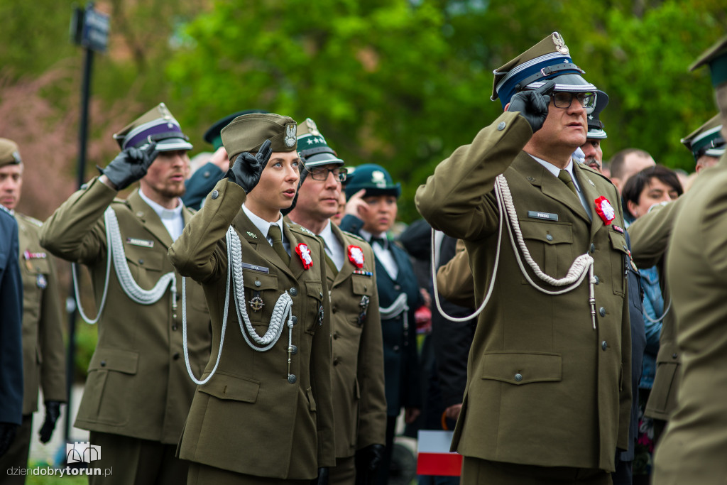 Dzień Flagi - Uroczystość wojskowa