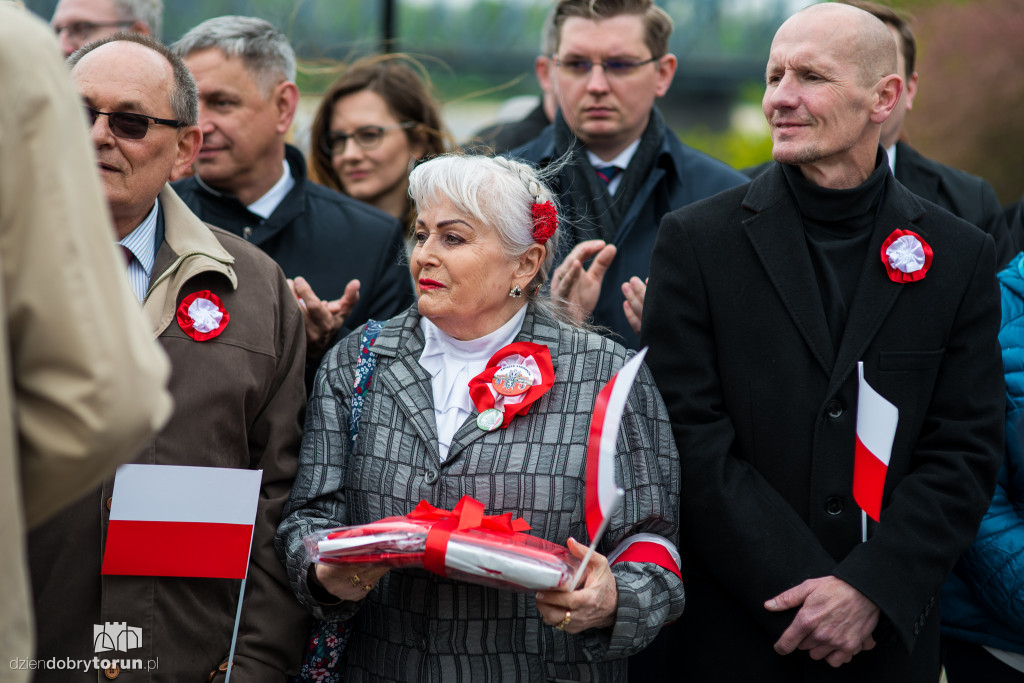 Dzień Flagi - Uroczystość wojskowa