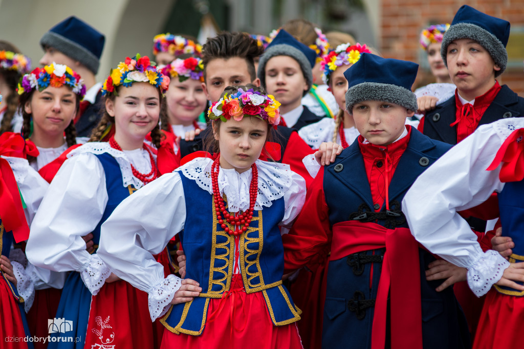 Dzień Flagi - Uroczystość wojskowa