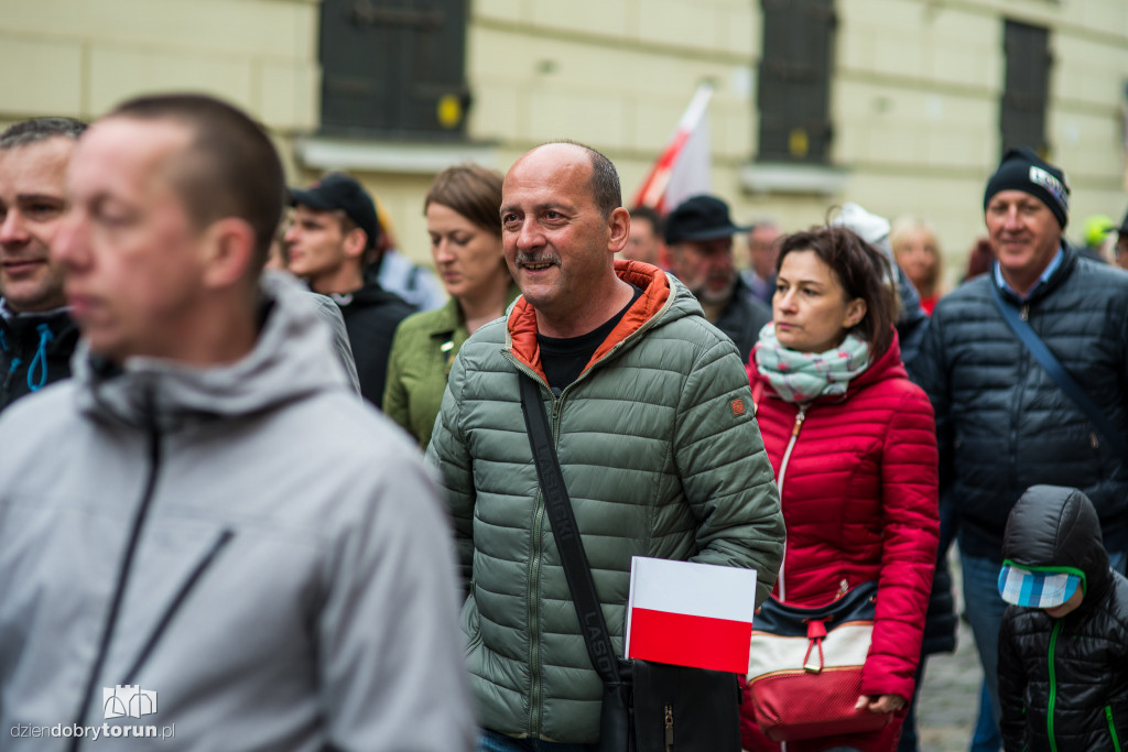 Dzień Flagi - Uroczystość wojskowa