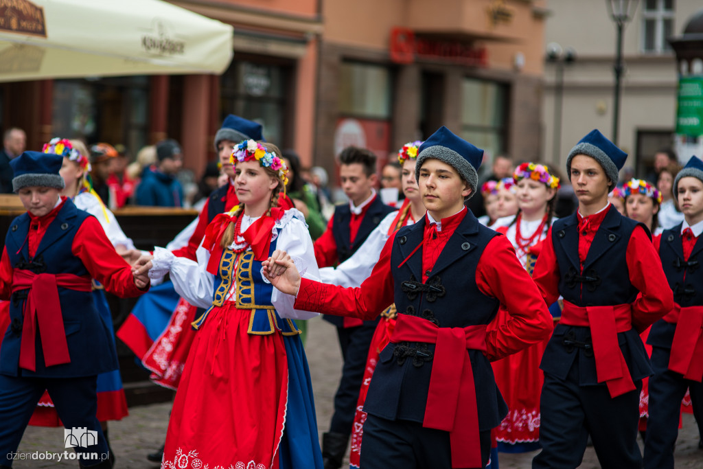 Dzień Flagi - Uroczystość wojskowa