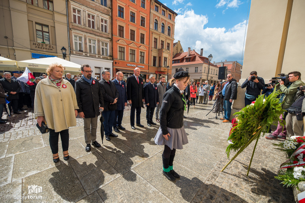 Ceremonia złożenia kwiatów