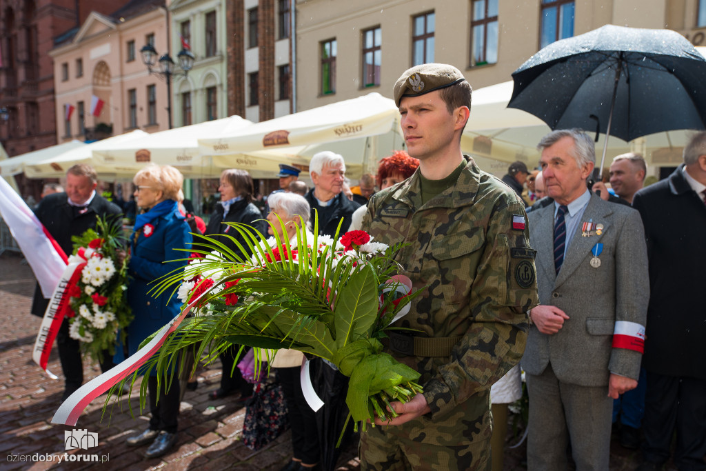 Ceremonia złożenia kwiatów
