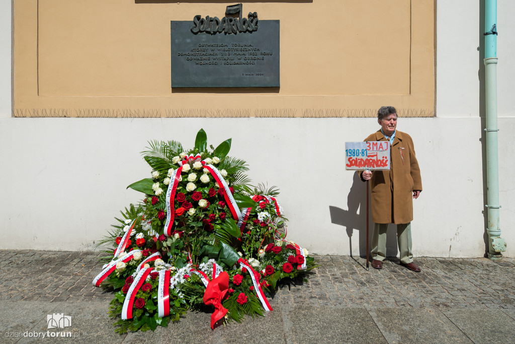 Ceremonia złożenia kwiatów
