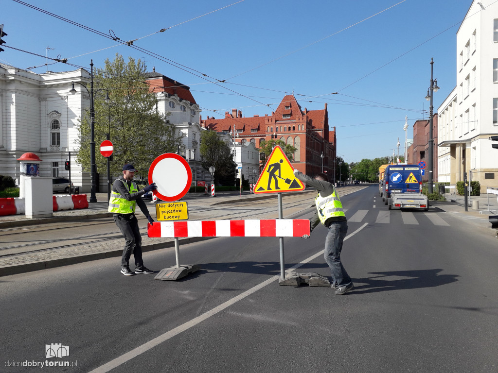 Ruszyła przebudowa pl. Rapackiego