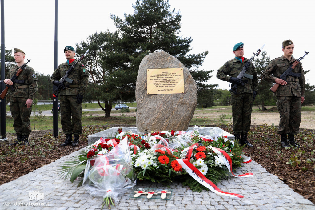 Odsłonięcie obelisku na toruńskich Glinkach
