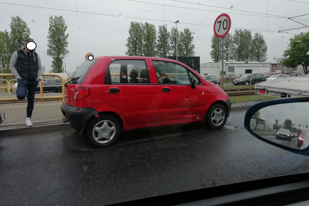 Kolizja dwóch aut na Skłodowskiej