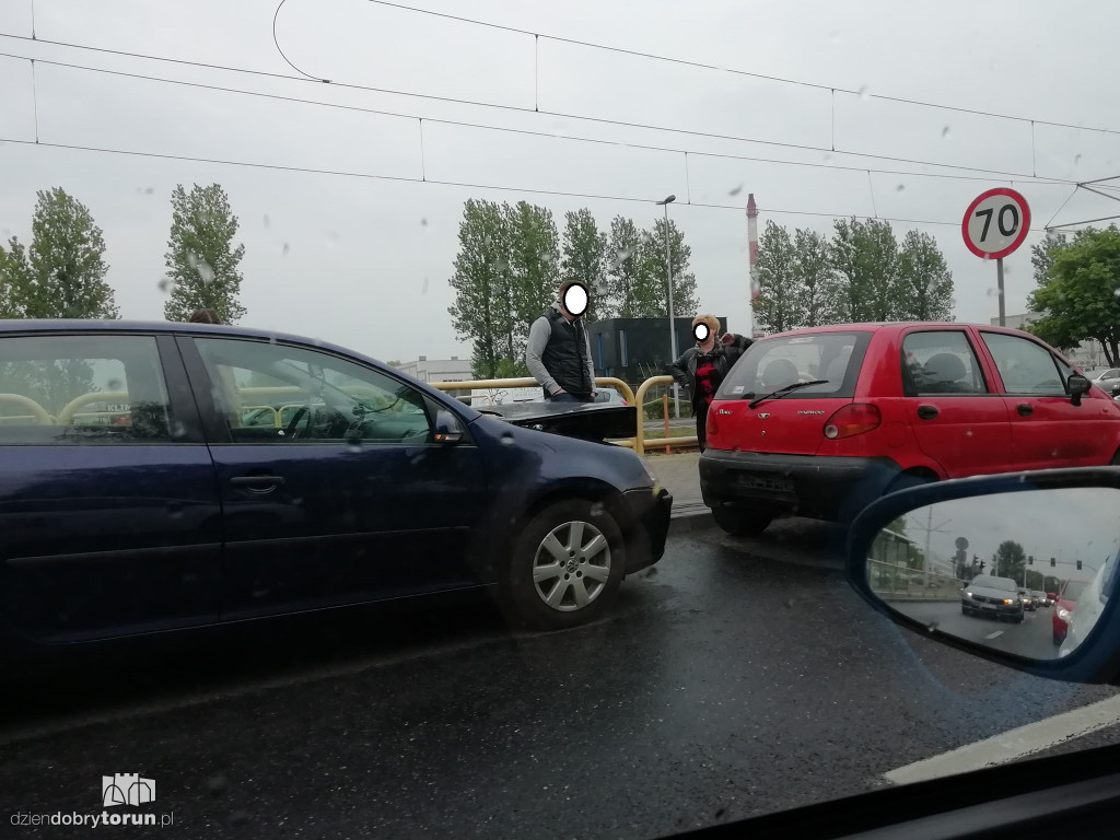 Kolizja dwóch aut na Skłodowskiej