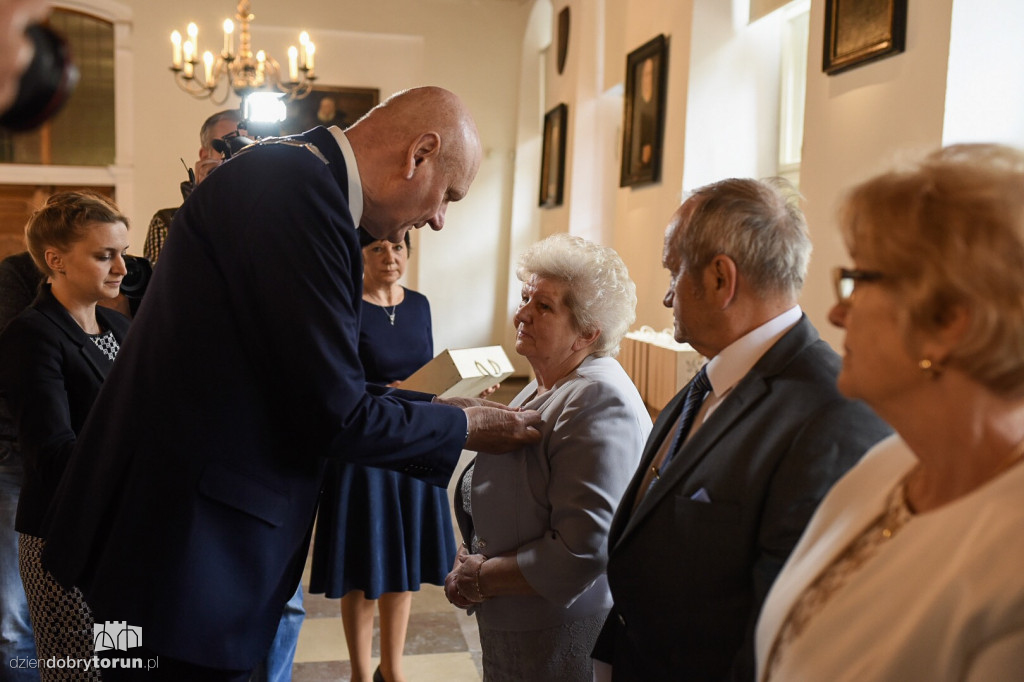 Prezydent wręczył medale seniorom