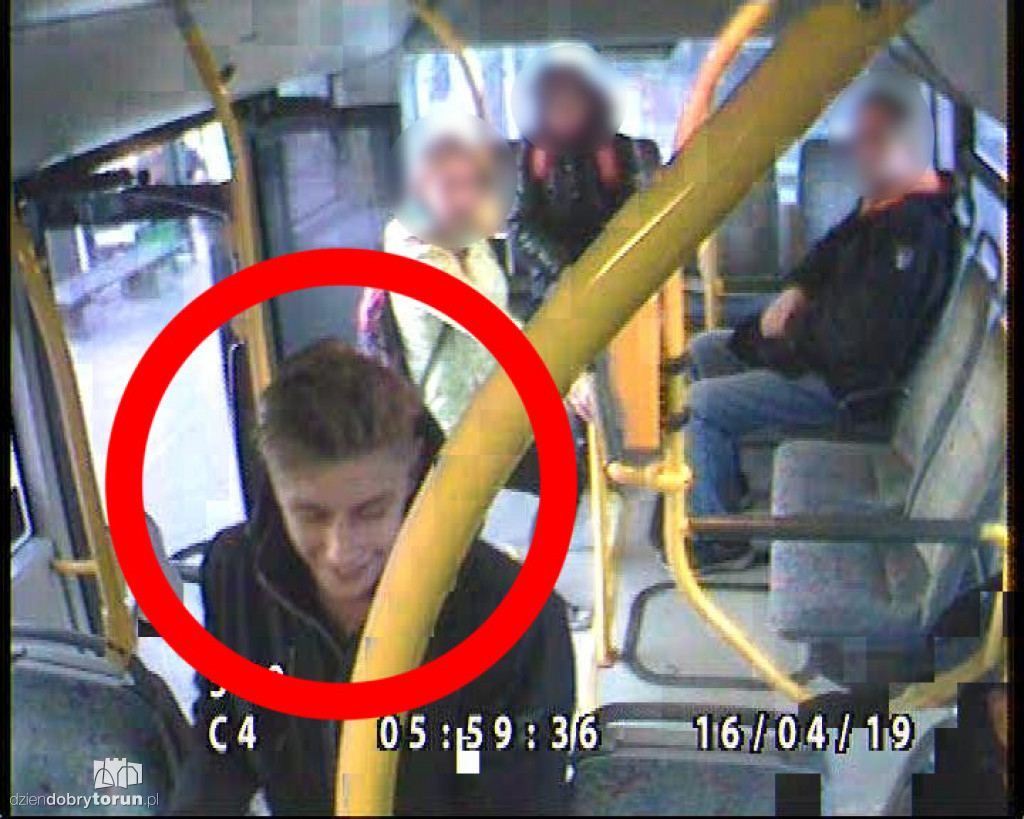 Dotkliwie pobili i uciekli! Poznajesz ich?!