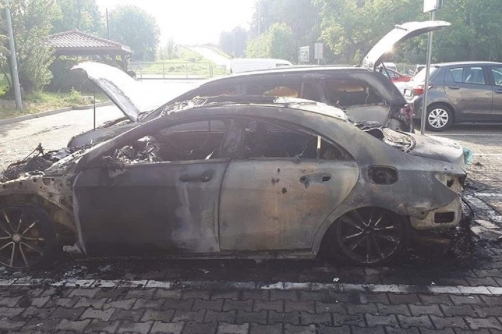 Pożar 7 aut na osiedlu Leśny Zakątek