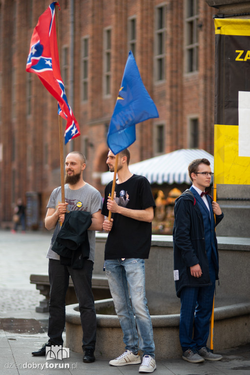 Pikieta #stop447 pod Kopernikiem