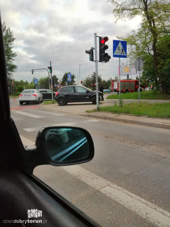 Zderzenie trzech samochodów na Sz. Lubickiej