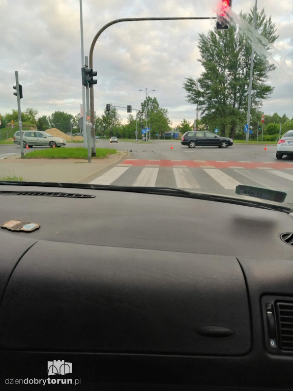 Zderzenie trzech samochodów na Sz. Lubickiej