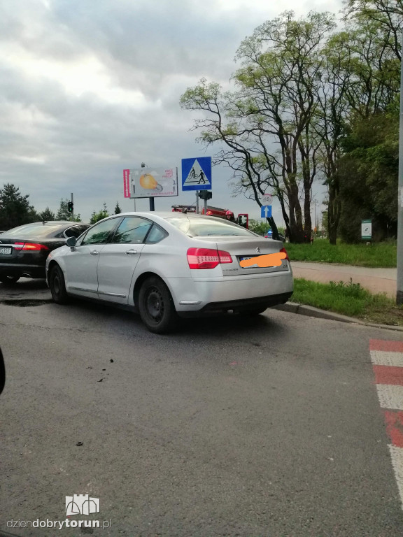 Zderzenie trzech samochodów na Sz. Lubickiej