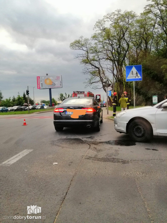 Zderzenie trzech samochodów na Sz. Lubickiej