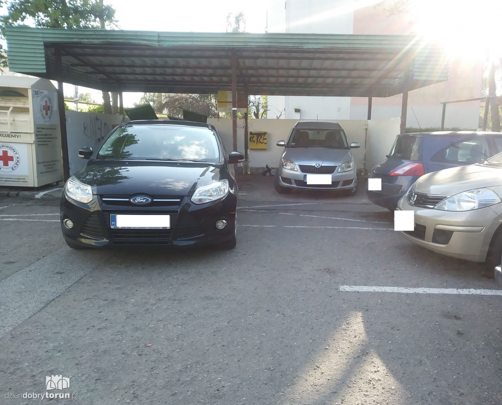 Tak parkują Na Skarpie!