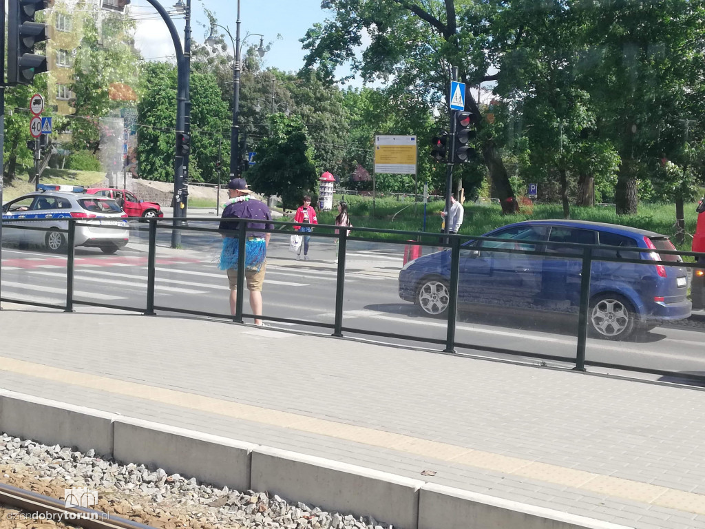 Kolizja samochodów na ulicy Odrodzenia