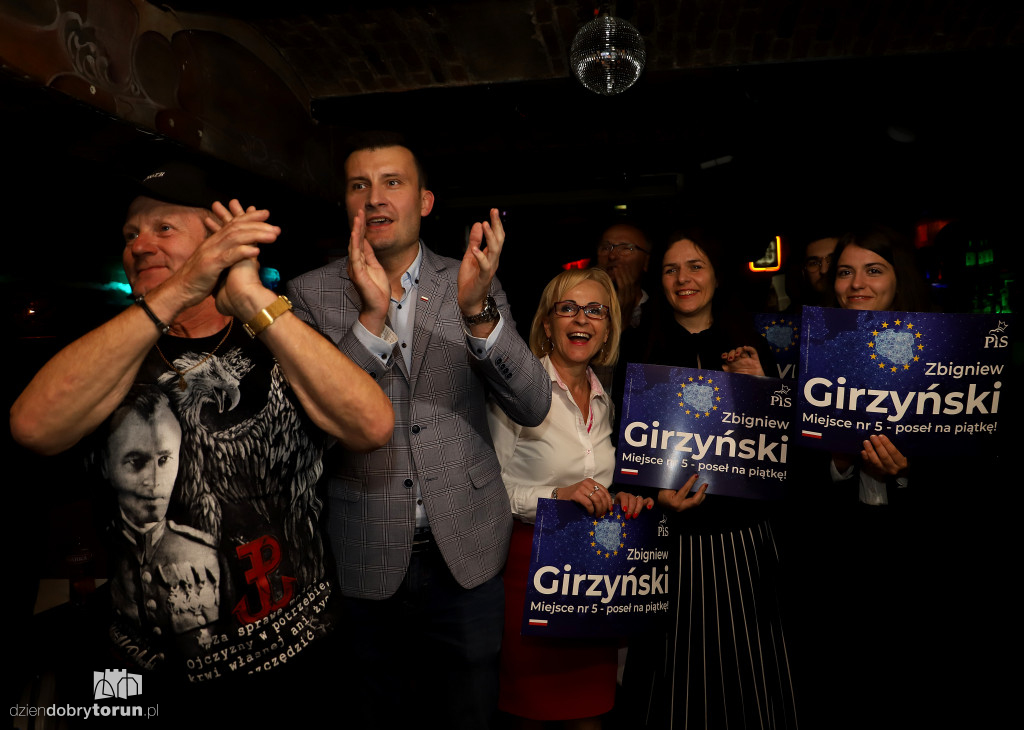 Wieczór wyborczy w sztabie PIS w Toruniu
