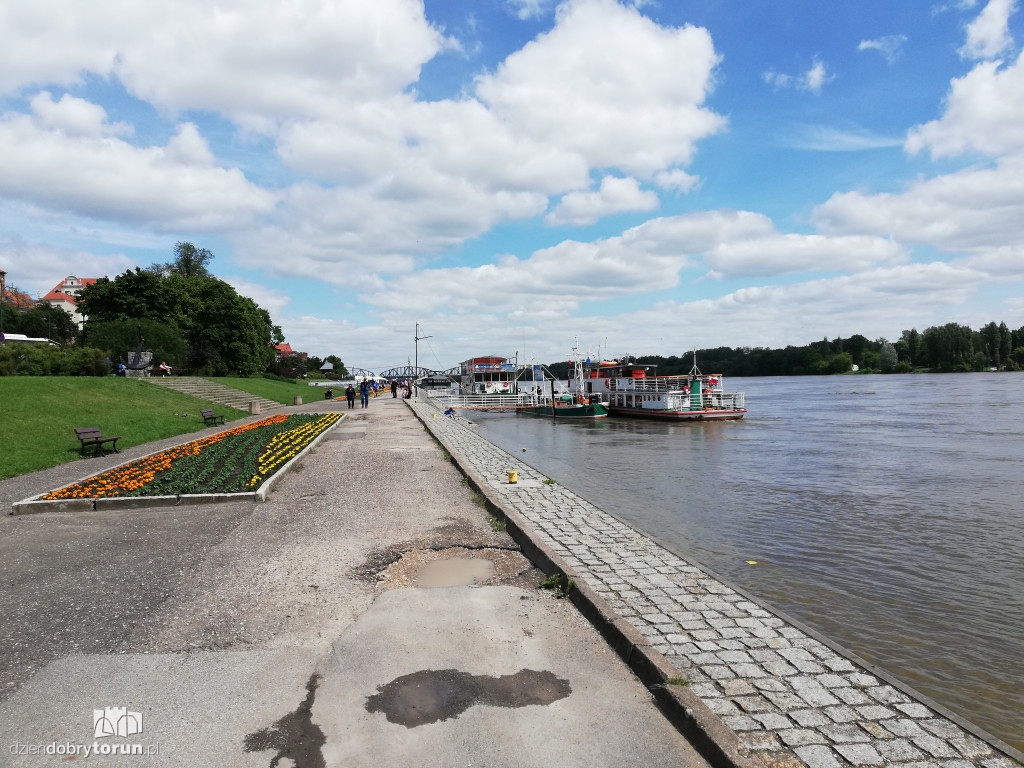 Wzrósł poziom wody w Wiśle w Toruniu