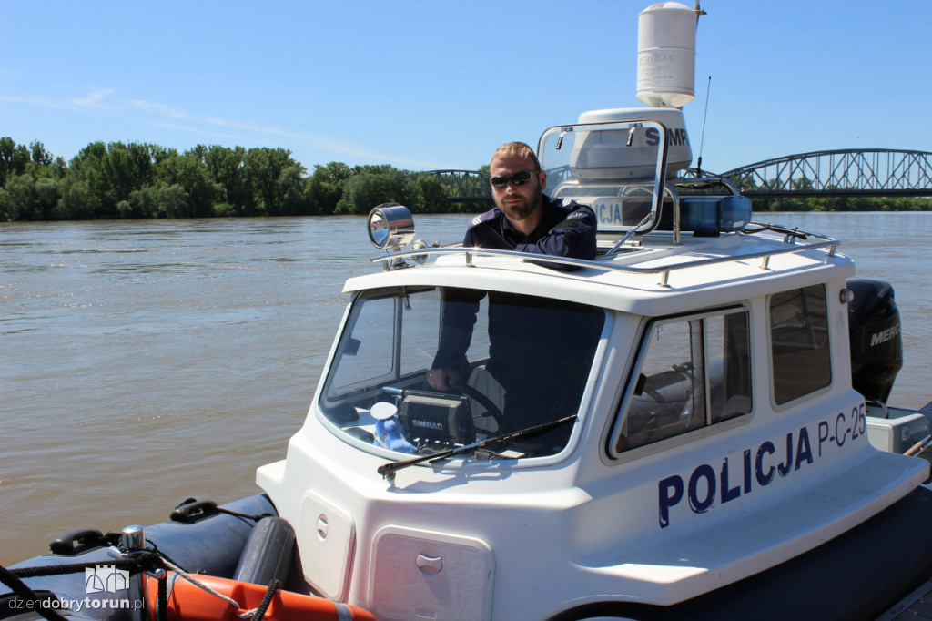 Toruń: policja patroluje Wisłę! Dlaczego?