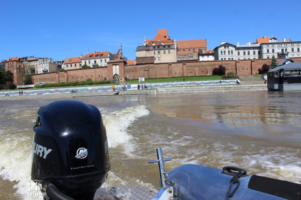 Toruń: policja patroluje Wisłę! Dlaczego?