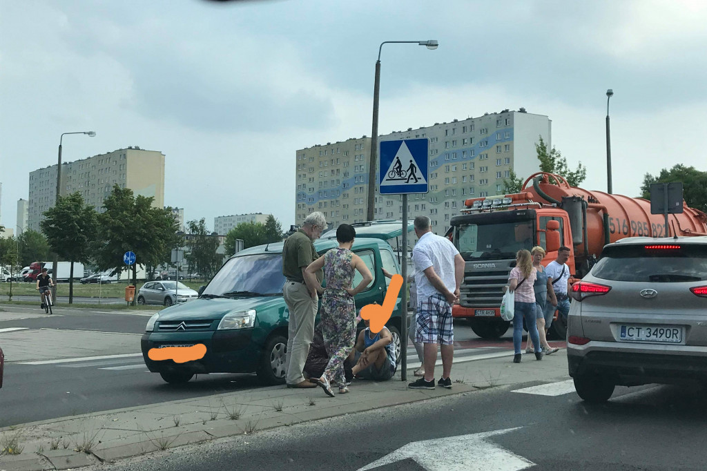 Potrącenie przy ul. Przy Skarpie w Toruniu