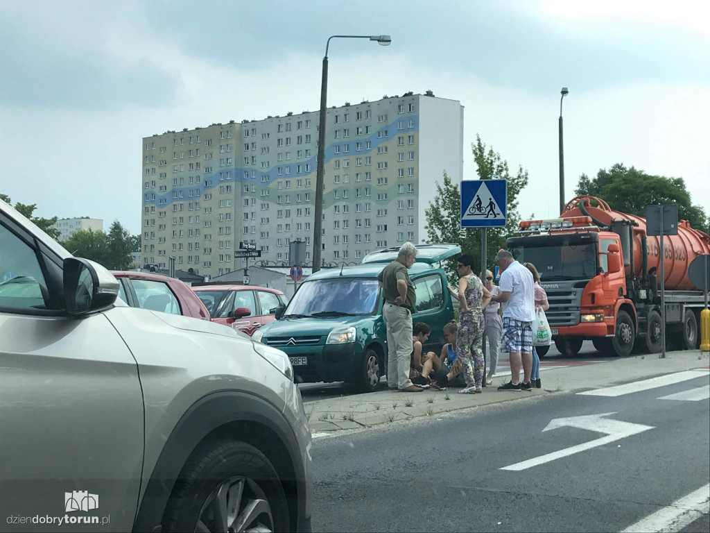 Potrącenie przy ul. Przy Skarpie w Toruniu