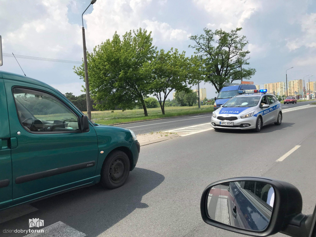 Potrącenie przy ul. Przy Skarpie w Toruniu