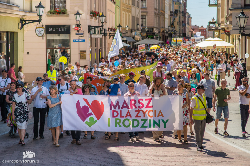 Tłumy na marszu dla życia i rodziny