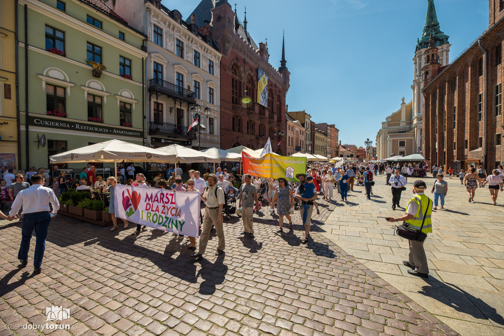 Tłumy na marszu dla życia i rodziny
