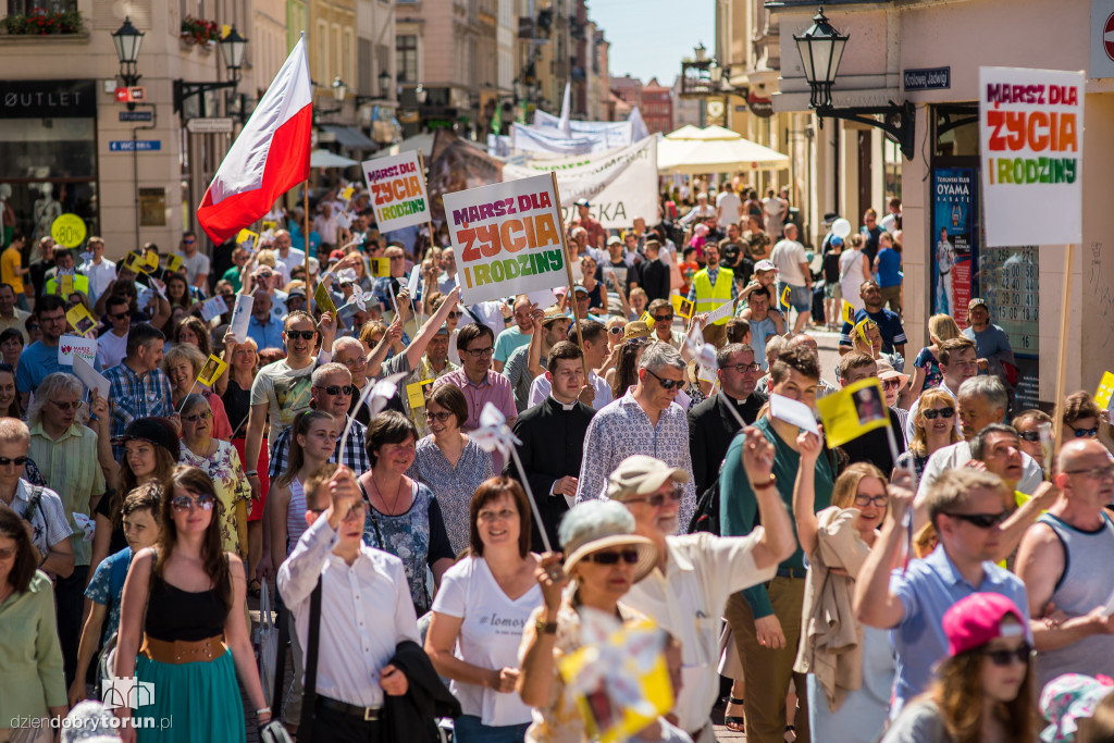 Tłumy na marszu dla życia i rodziny