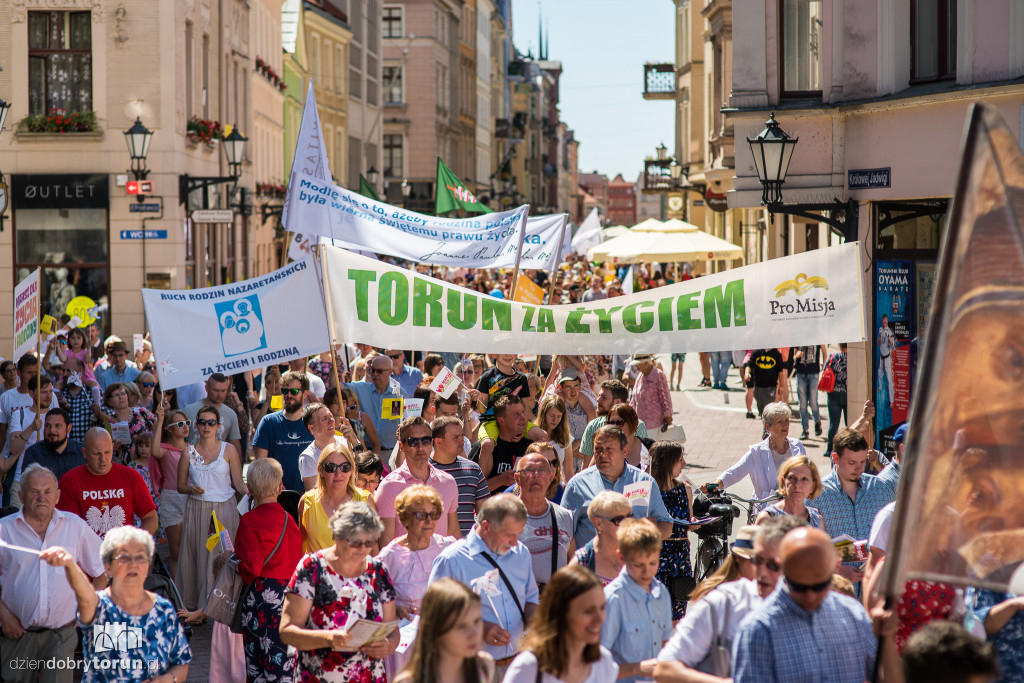 Tłumy na marszu dla życia i rodziny