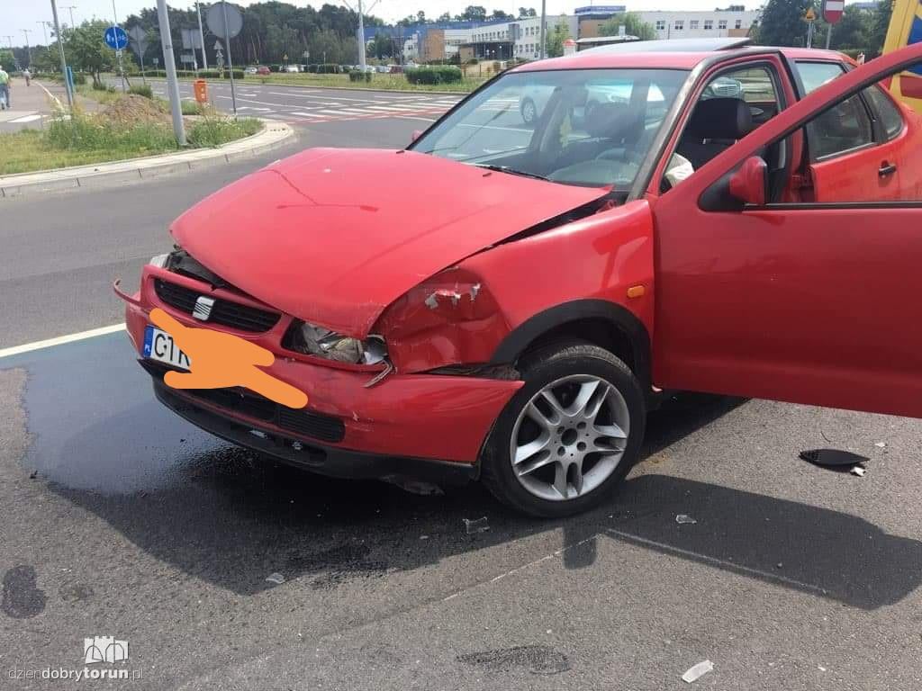 Groźna kolizja na osiedlu Na Skarpie