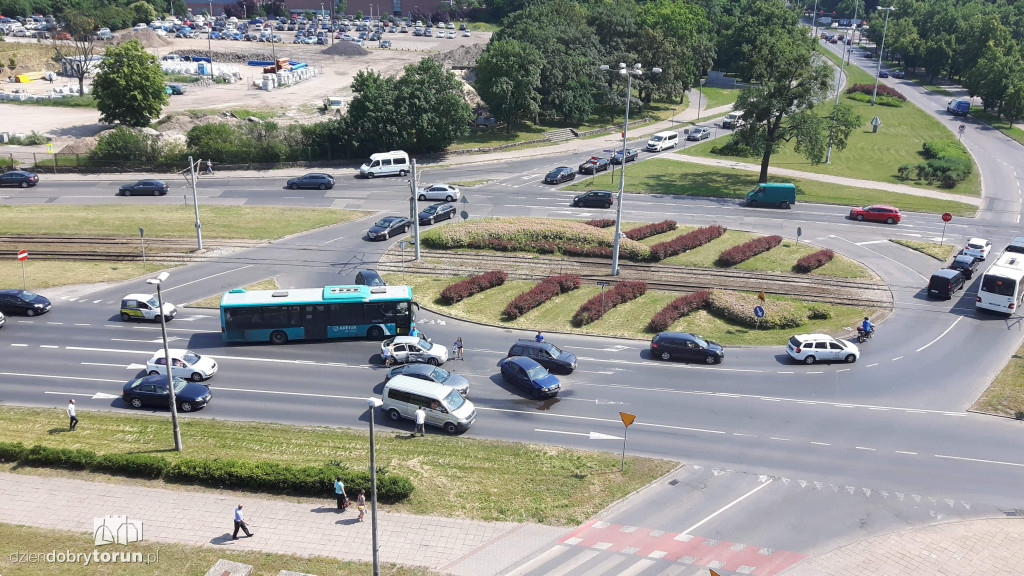 Kolizja na placu Niepodległości w Toruniu